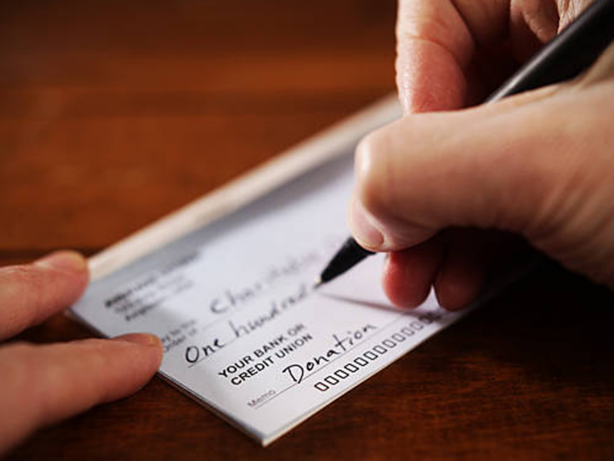 Why Set Up a Trust to Handle a Charitable Donation?