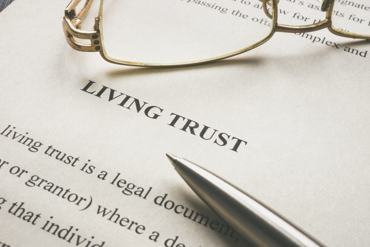 Should I Choose a Will or a Living Trust?